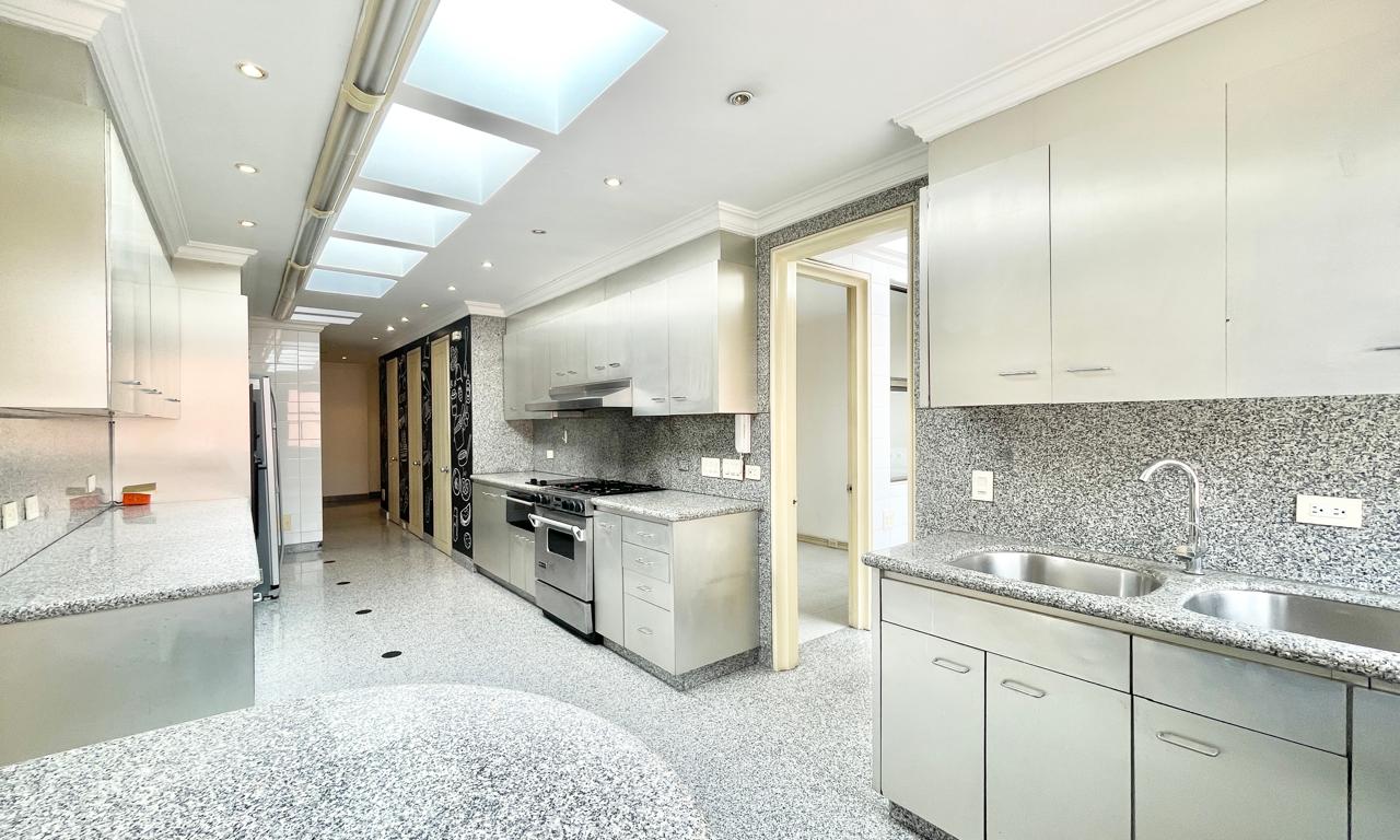 Apartamento en venta en Chicó Reservado, Bogotá · foto 5 de 18
