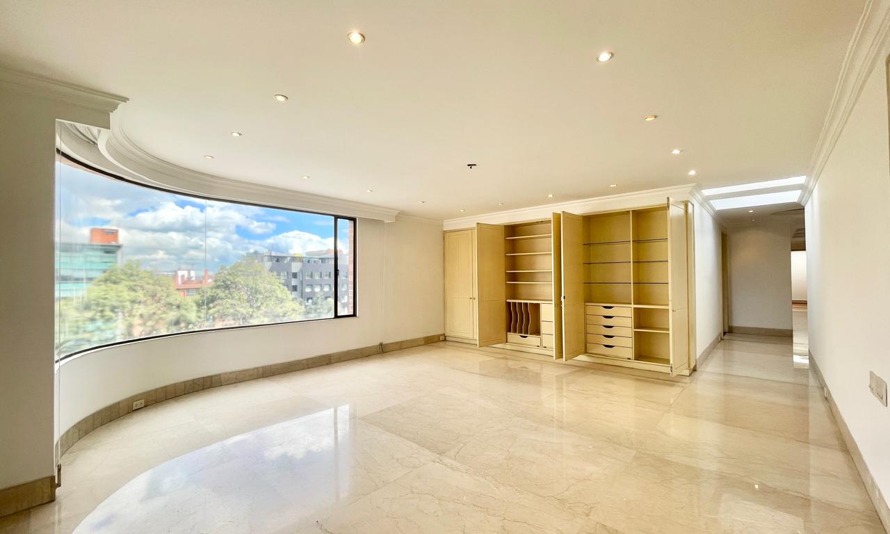 Apartamento en venta en Chicó Reservado, Bogotá · foto 8 de 18