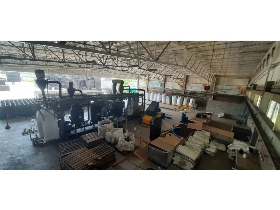 Bodega en arriendo en Acopi, Cali · foto 2 de 9