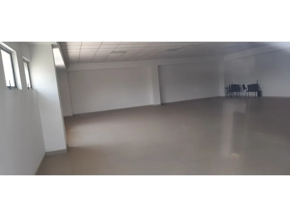 Bodega en arriendo en Acopi, Cali · foto 9 de 9