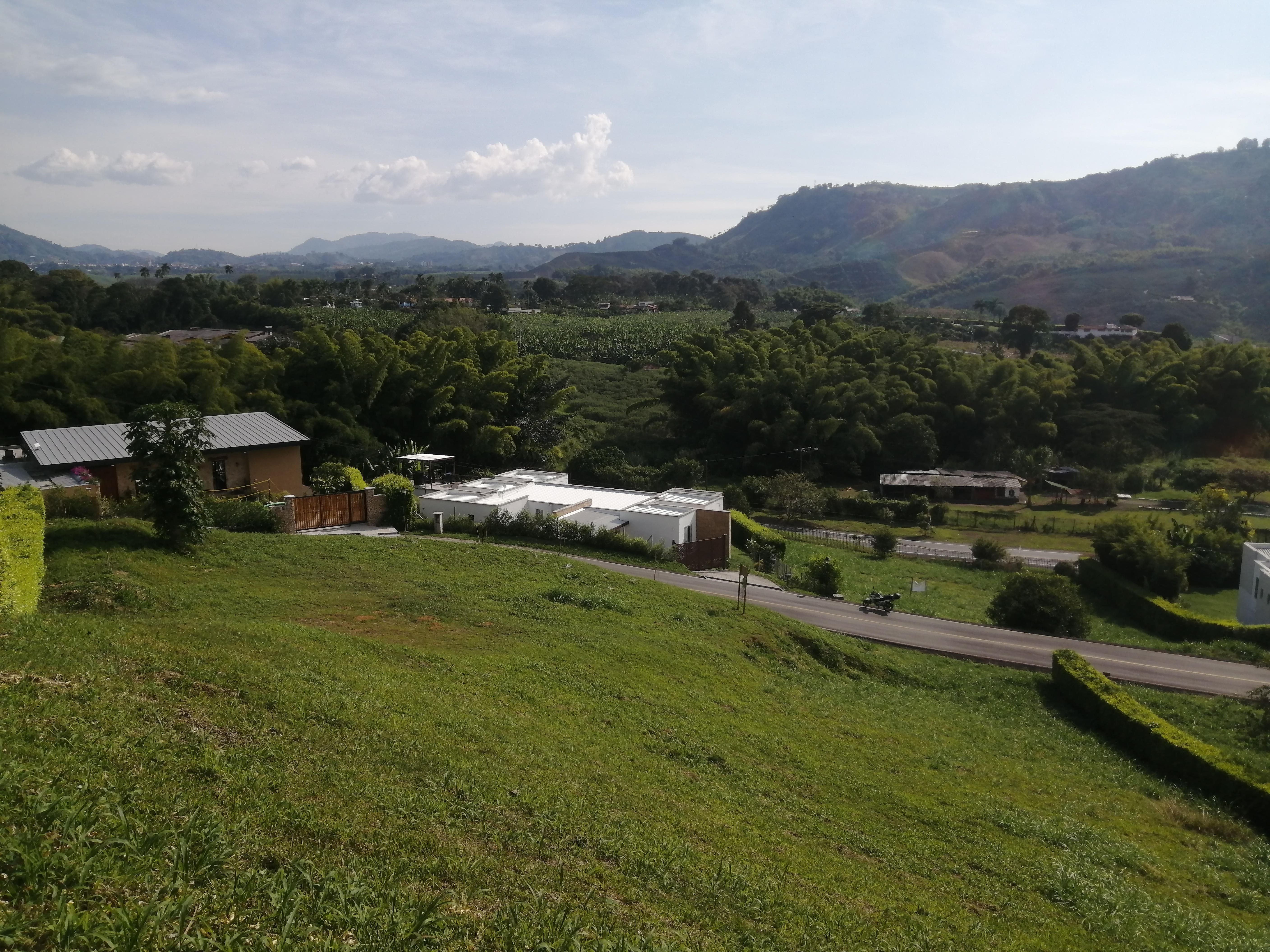 Lote en venta en El Rosario, Manizales, 2070 m² · foto 4 de 5