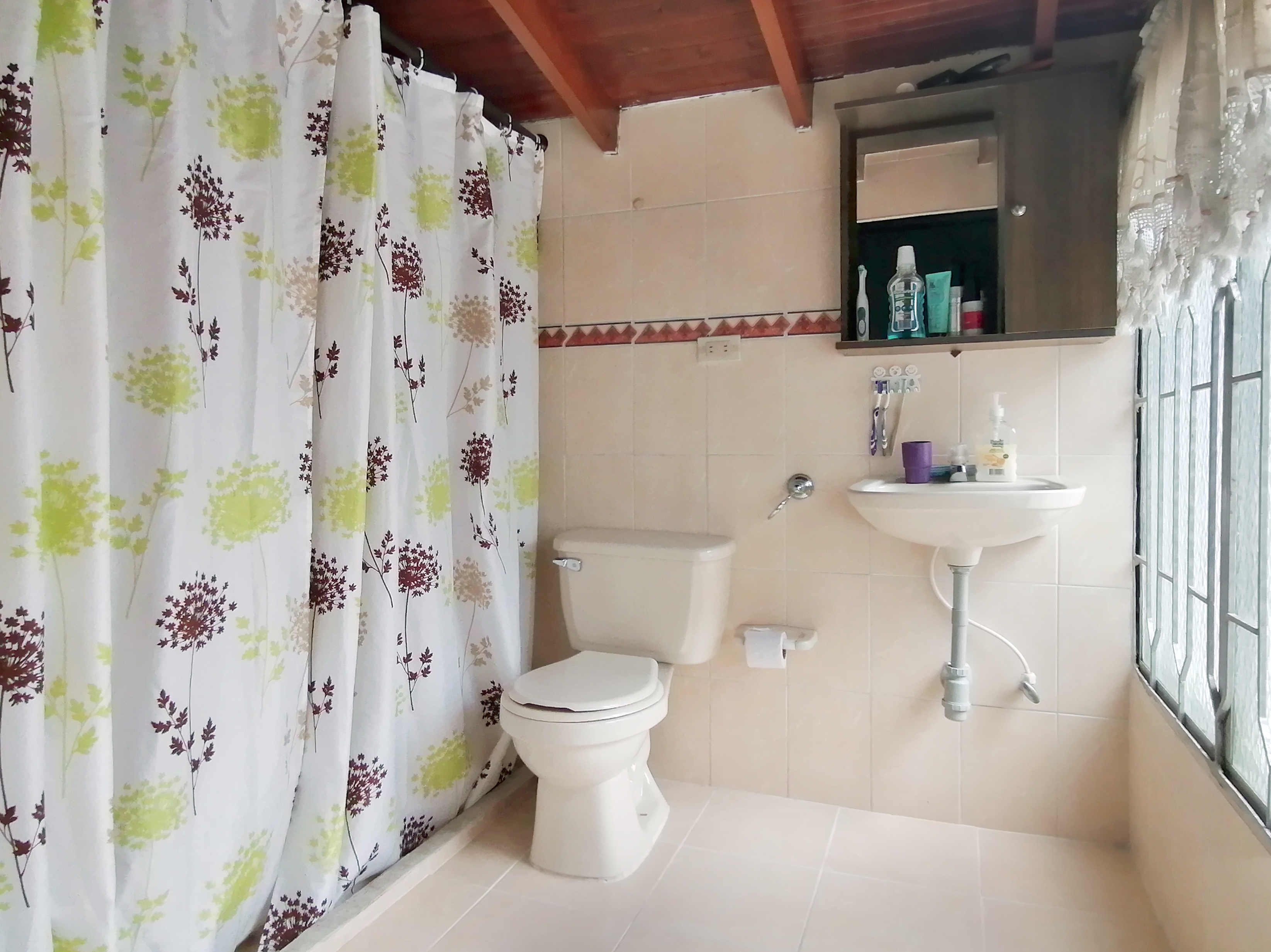 Casa de 4 alcobas en venta en La Gloria, Medellín, 190 m² · foto 14 de 17