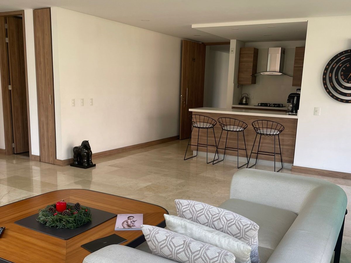 Apartamento en venta en Castropol, Medellín · foto 2 de 24