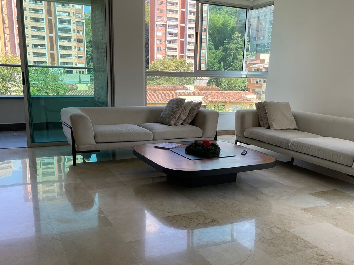 Apartamento en venta en Castropol, Medellín · foto 3 de 24