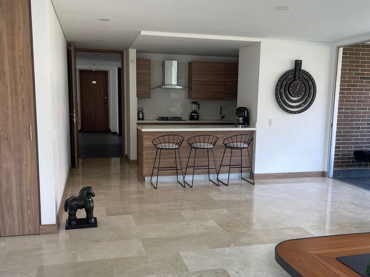 Apartamento en venta en Castropol, Medellín · foto 5 de 24