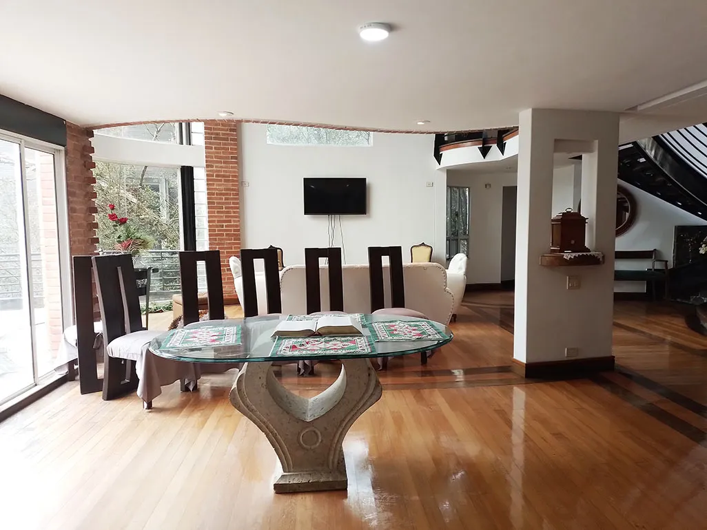 Casa de 4 alcobas en venta en El Tesoro, Medellín, 700 m² · foto 6 de 15