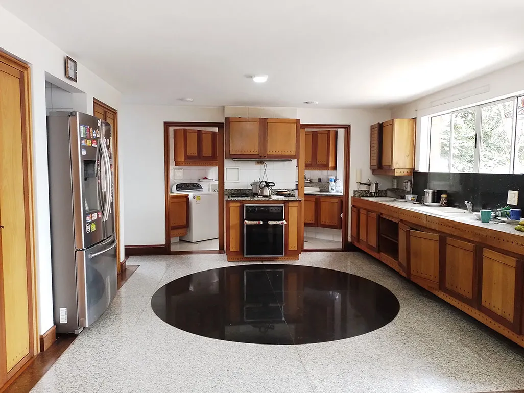 Casa de 4 alcobas en venta en El Tesoro, Medellín, 700 m² · foto 8 de 15