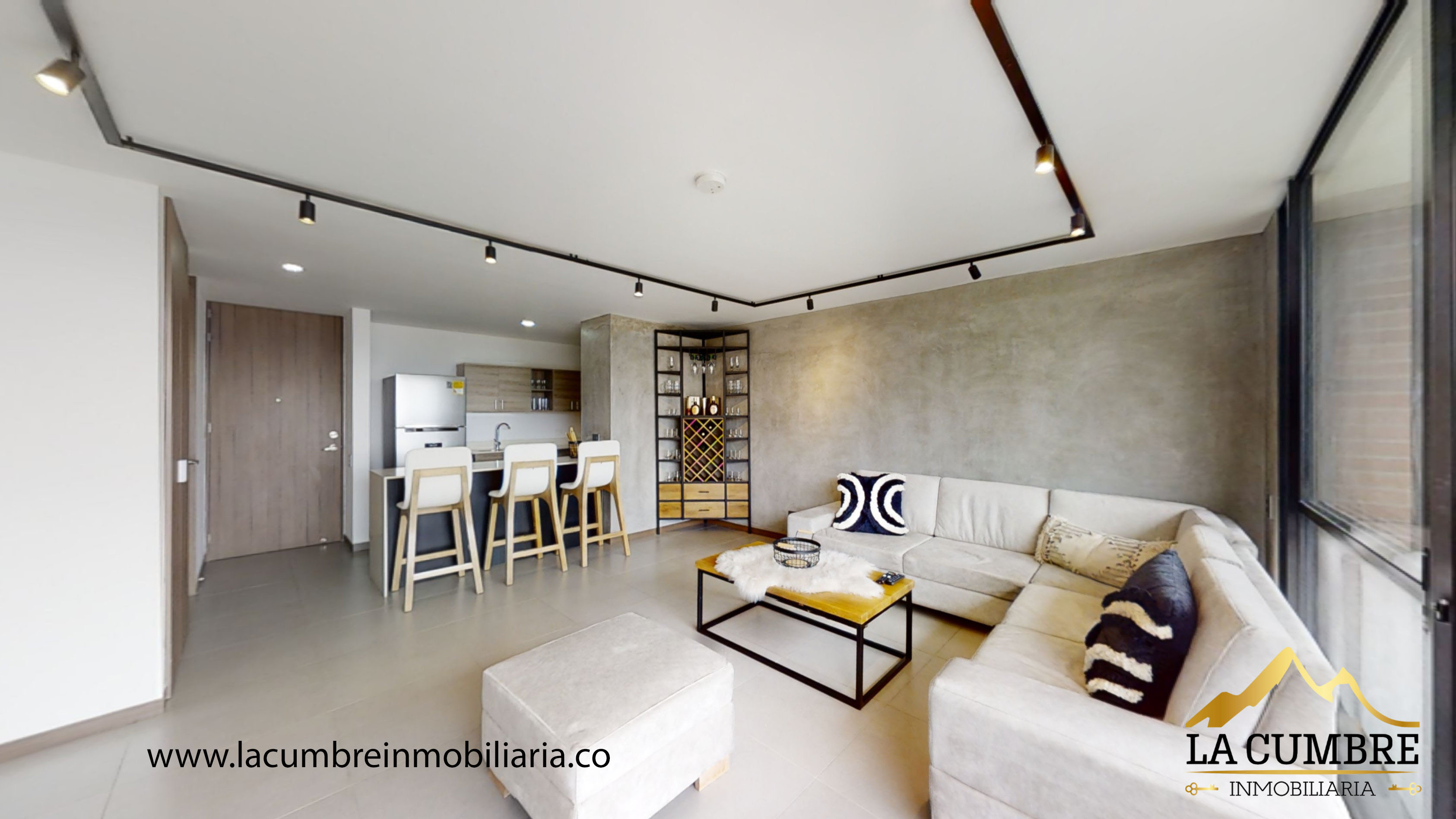 Apartamento en arriendo en Camino Verde, Envigado en Colina Campestre