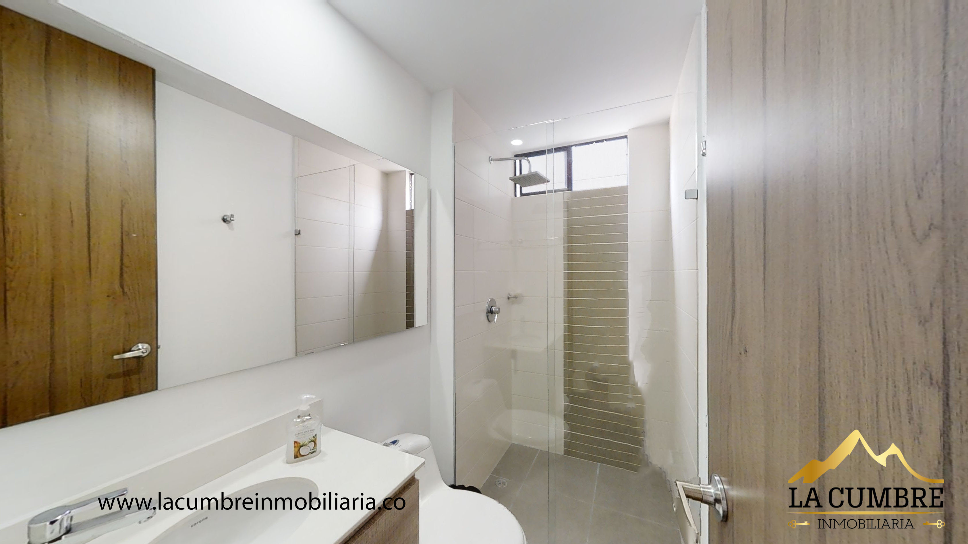 Apartamento de 3 alcobas en arriendo en Camino Verde, Envigado, 107 m² · foto 8 de 13