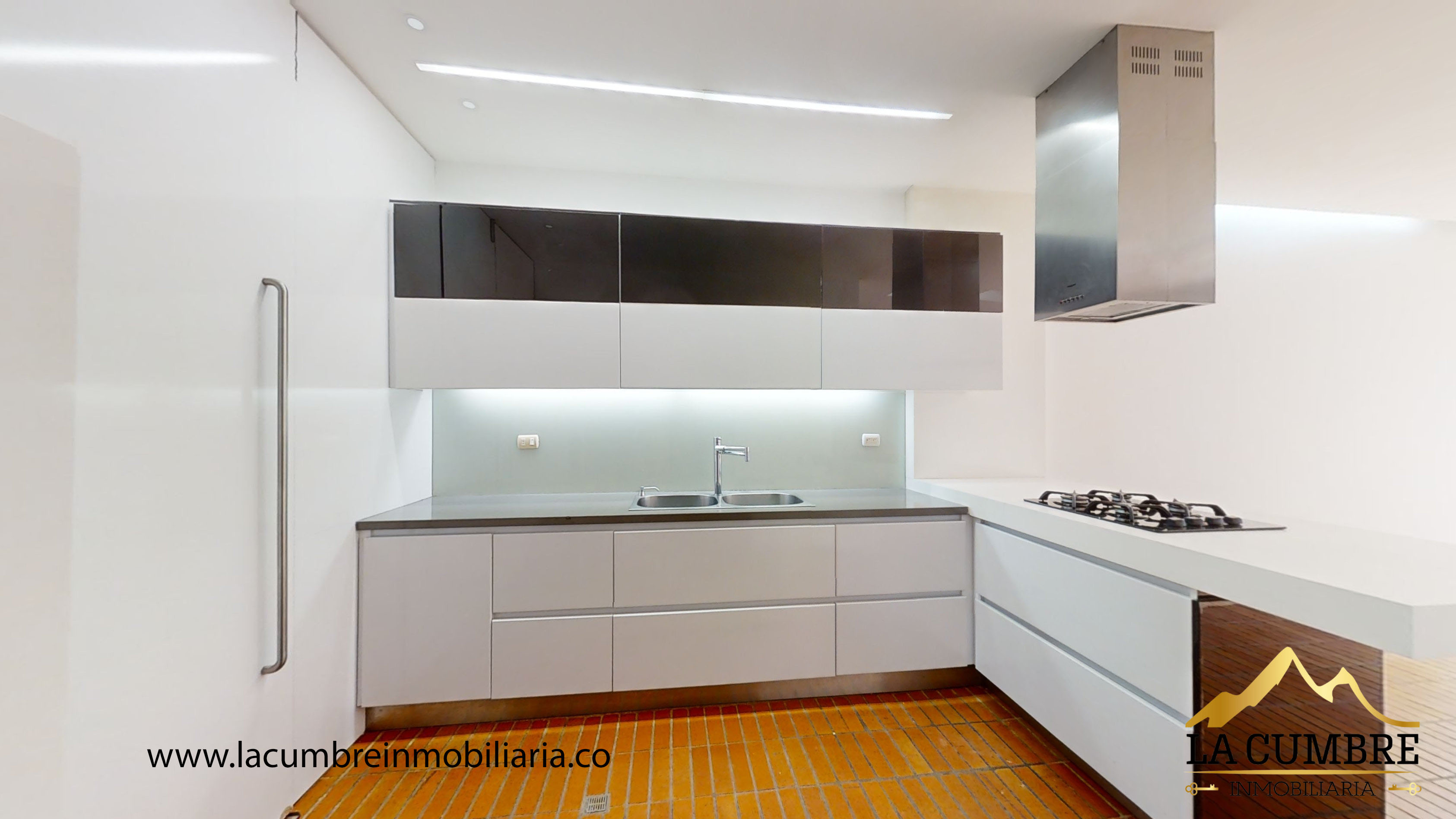 Casa de 3 alcobas en venta en Loma Del Esmeraldal, Envigado, 287 m² · foto 5 de 19