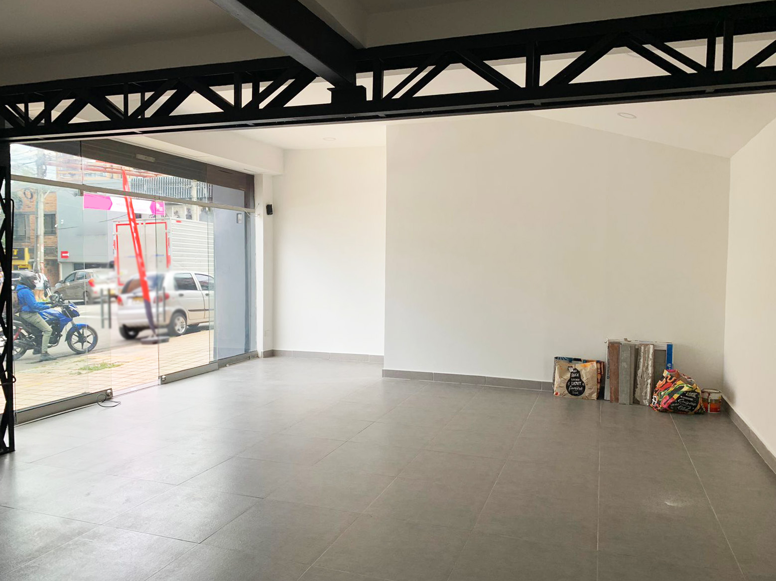 Local en arriendo en El Poblado, Medellín, 76 m² · foto 8 de 17