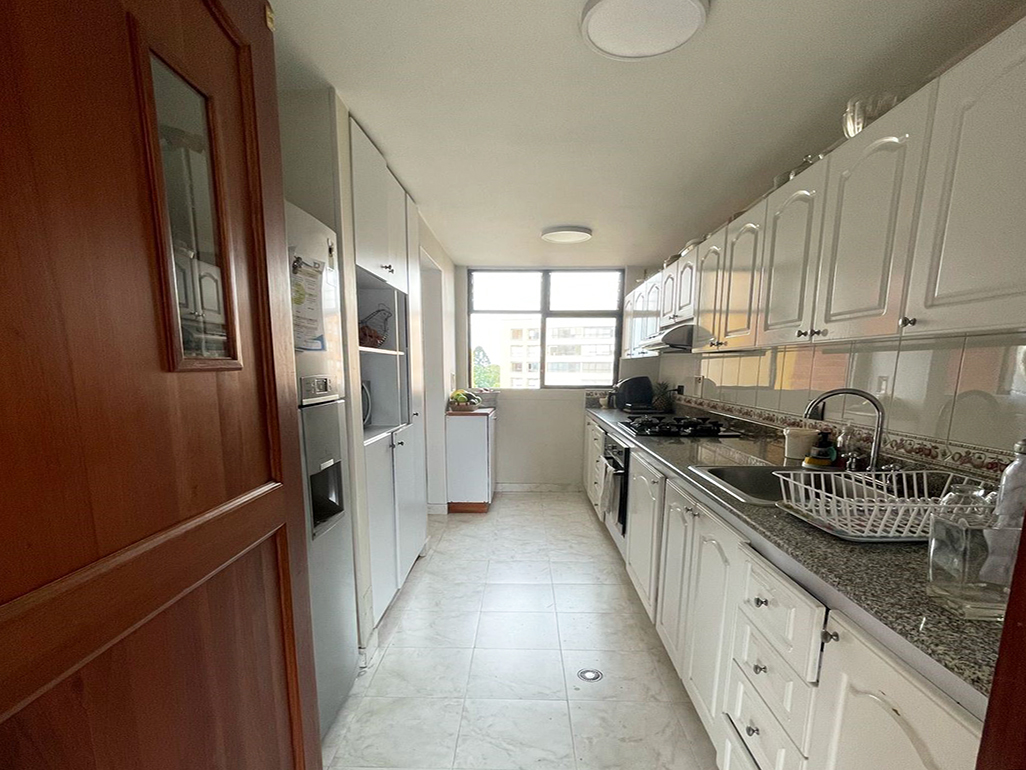 Apartamento de 3 alcobas en venta en El Diamante 2, Medellín, 130 m² · foto 4 de 11