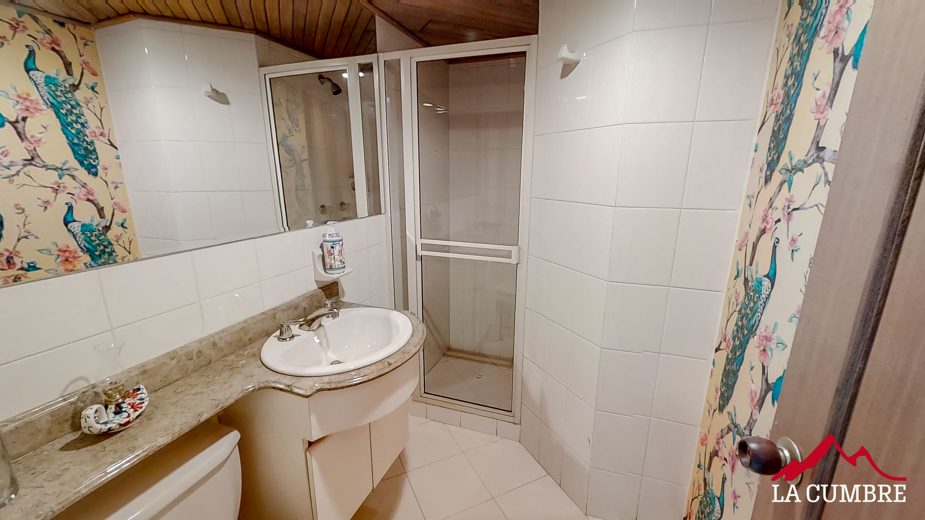 Apartamento de 4 alcobas en arriendo en El Diamante No.2, Medellín, 200 m² · foto 7 de 11