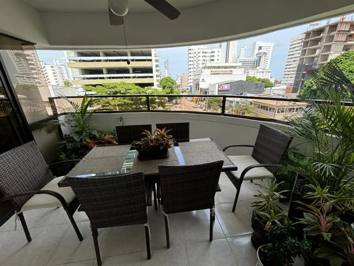 Apartamento en venta en Bocagrande, Cartagena · foto 3 de 11