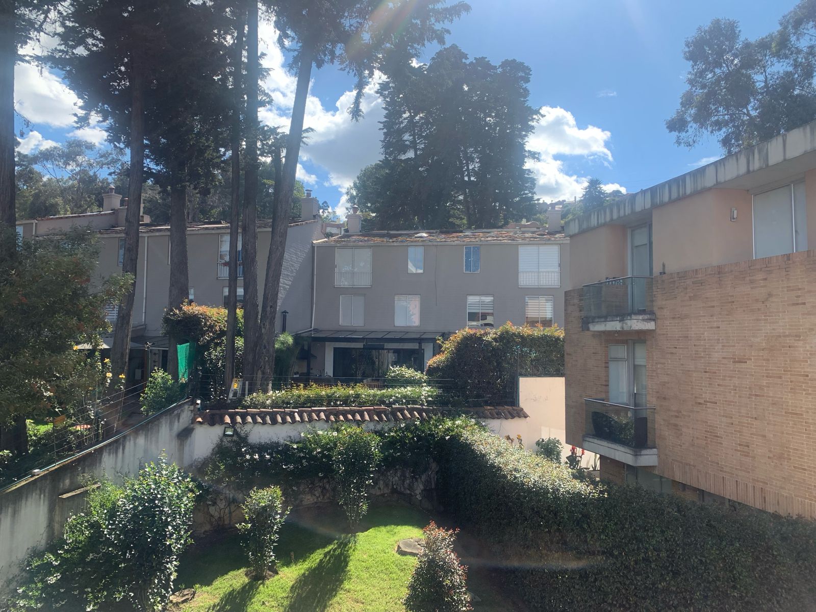 Casa en venta en Cerros De Suba, Bogotá · foto 2 de 24