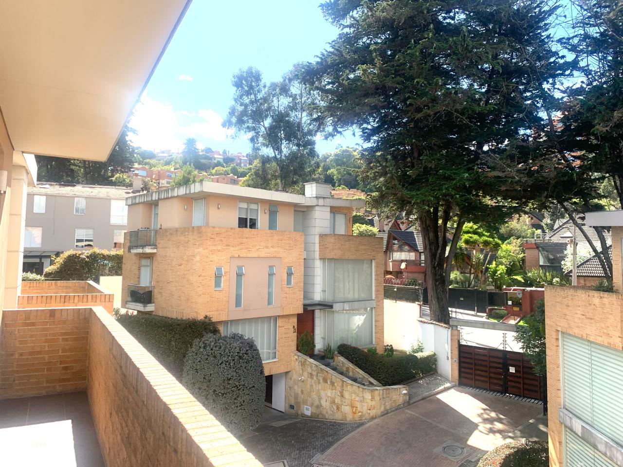 Casa en venta en Cerros De Suba, Bogotá · foto 3 de 24