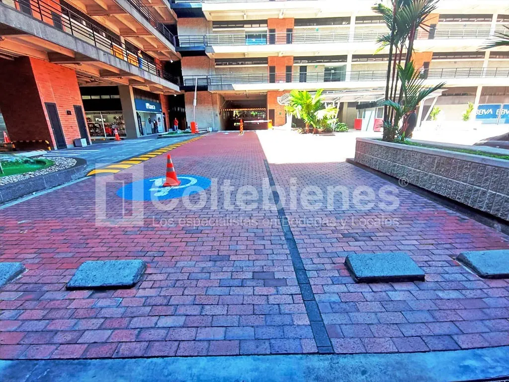 Local en arriendo en Santa Fé, Medellín, 224 m² · foto 14 de 16