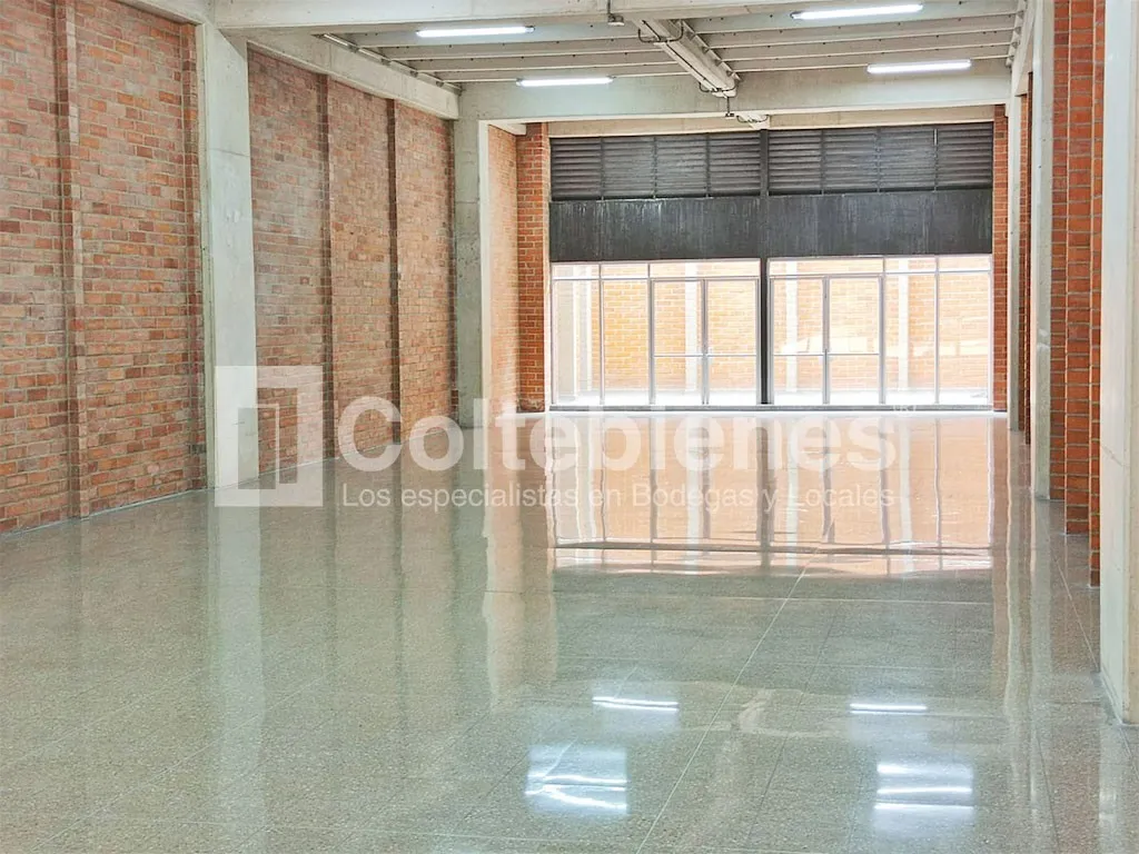 Local en arriendo en Santa Fé, Medellín, 224 m² · foto 2 de 16