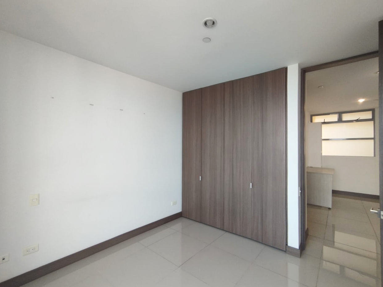 Apartamento en arriendo en Castropol, Medellín · foto 16 de 19