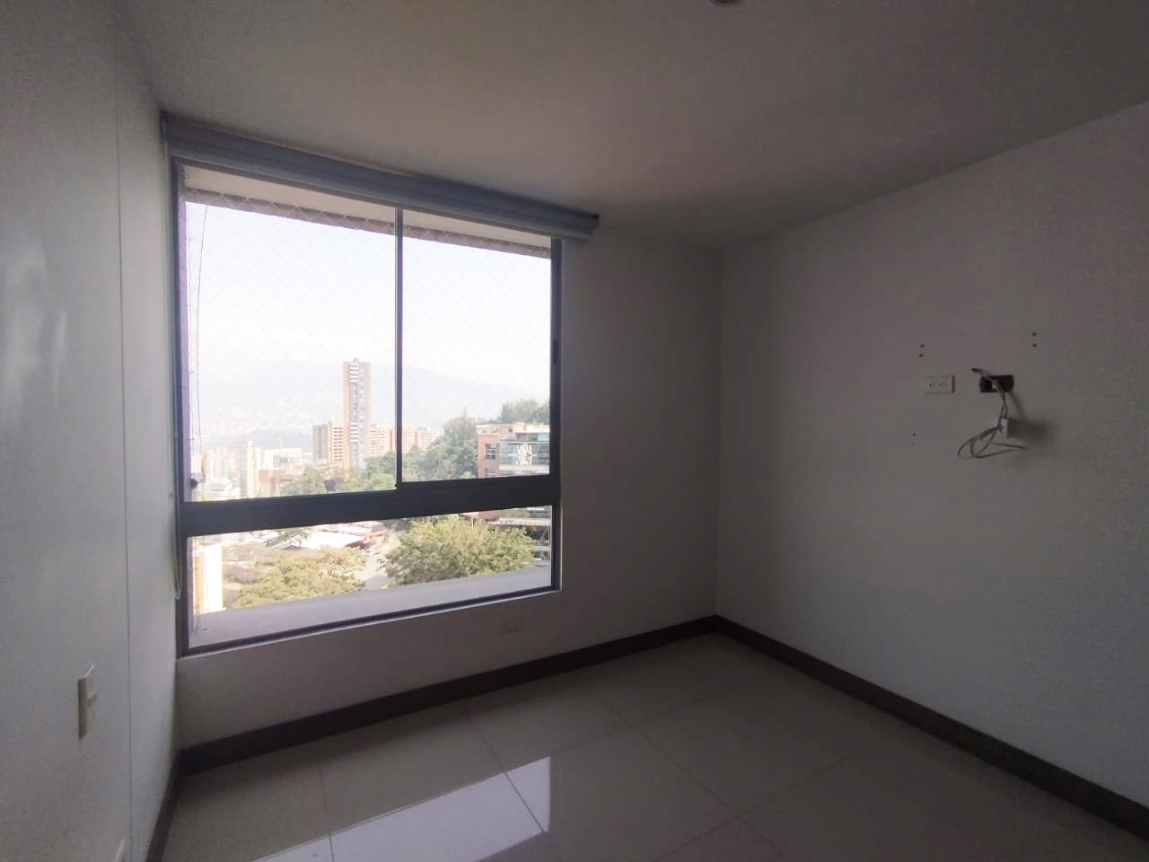 Apartamento en arriendo en Castropol, Medellín · foto 17 de 19