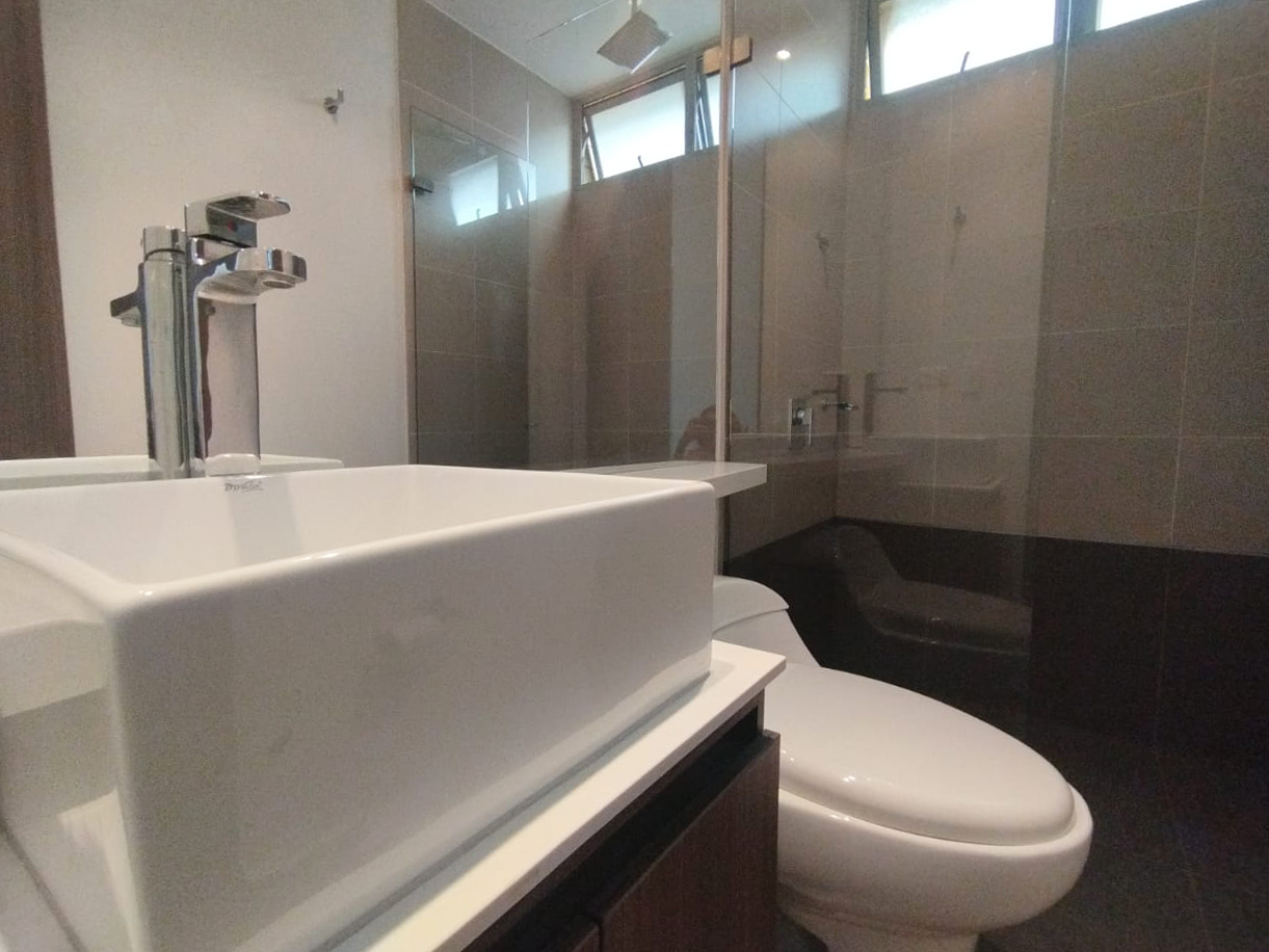 Apartamento en arriendo en Castropol, Medellín · foto 18 de 19