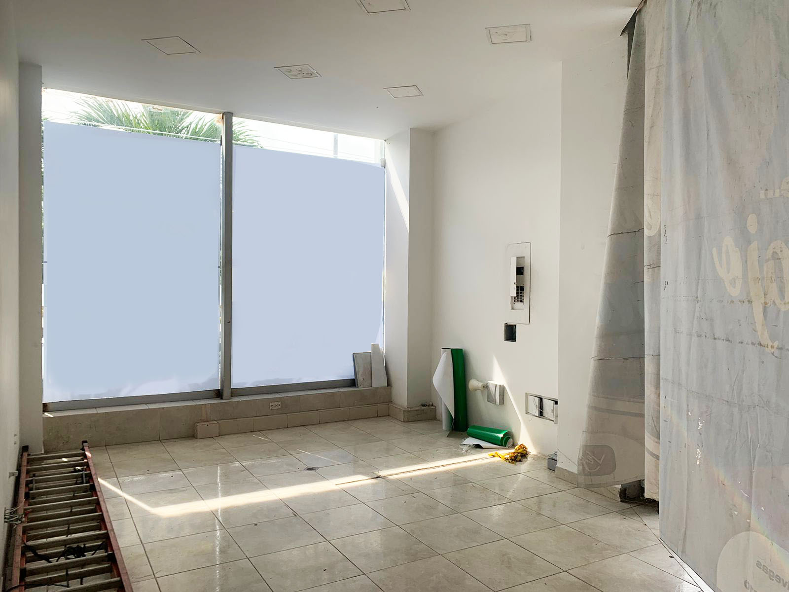 Local en arriendo en Patio Bonito, Medellín, 235 m² · foto 2 de 8