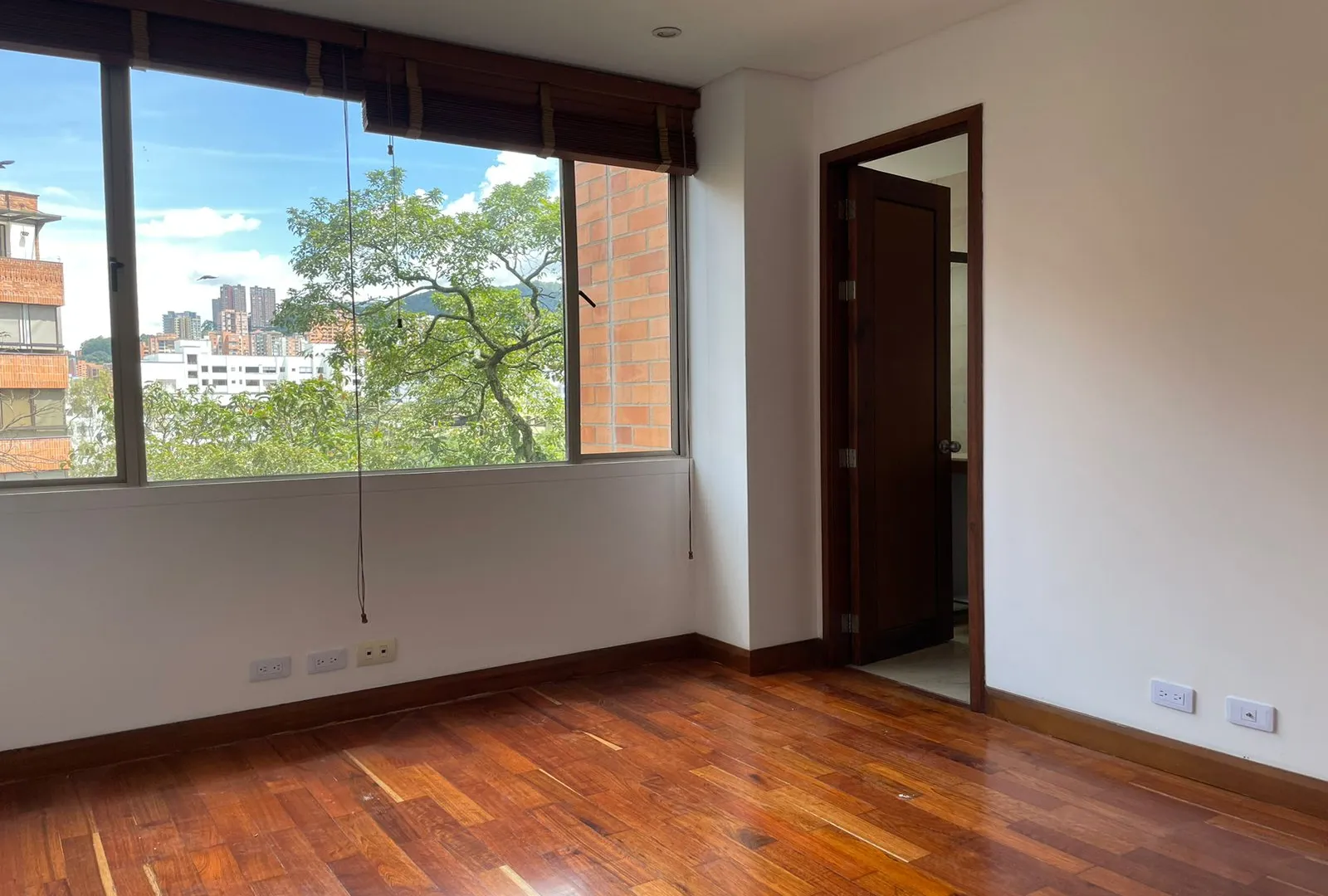 Apartamento de 3 alcobas en venta en La Florida, Medellín, 193 m² · foto 14 de 19