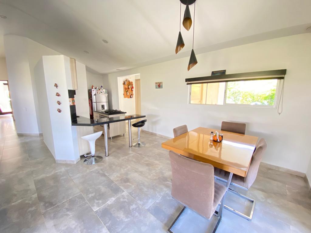 Casa de 3 alcobas en venta en Vía El Caimo, Armenia, 460 m² · foto 2 de 15