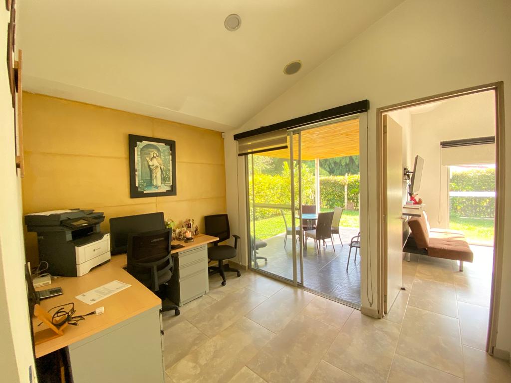 Casa de 3 alcobas en venta en Vía El Caimo, Armenia, 460 m² · foto 7 de 15