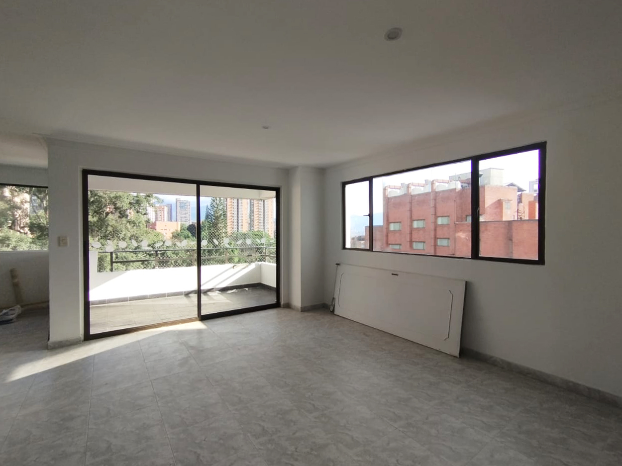 Apartamento de 3 alcobas en arriendo en Castropol, Medellín, 187 m² · foto 3 de 18
