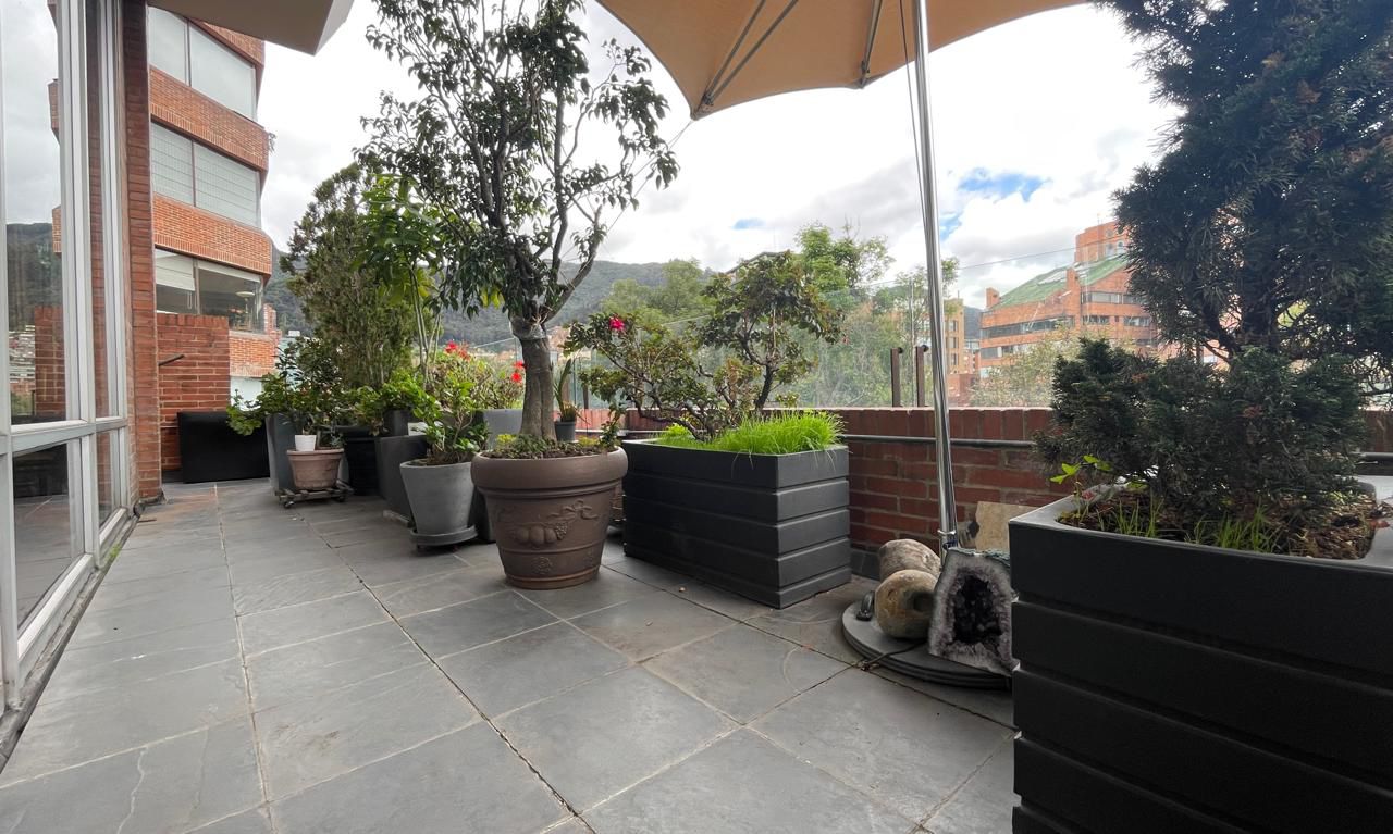 Apartamento de 2 alcobas en venta en La Cabrera, Bogotá, 570 m² · foto 2 de 16