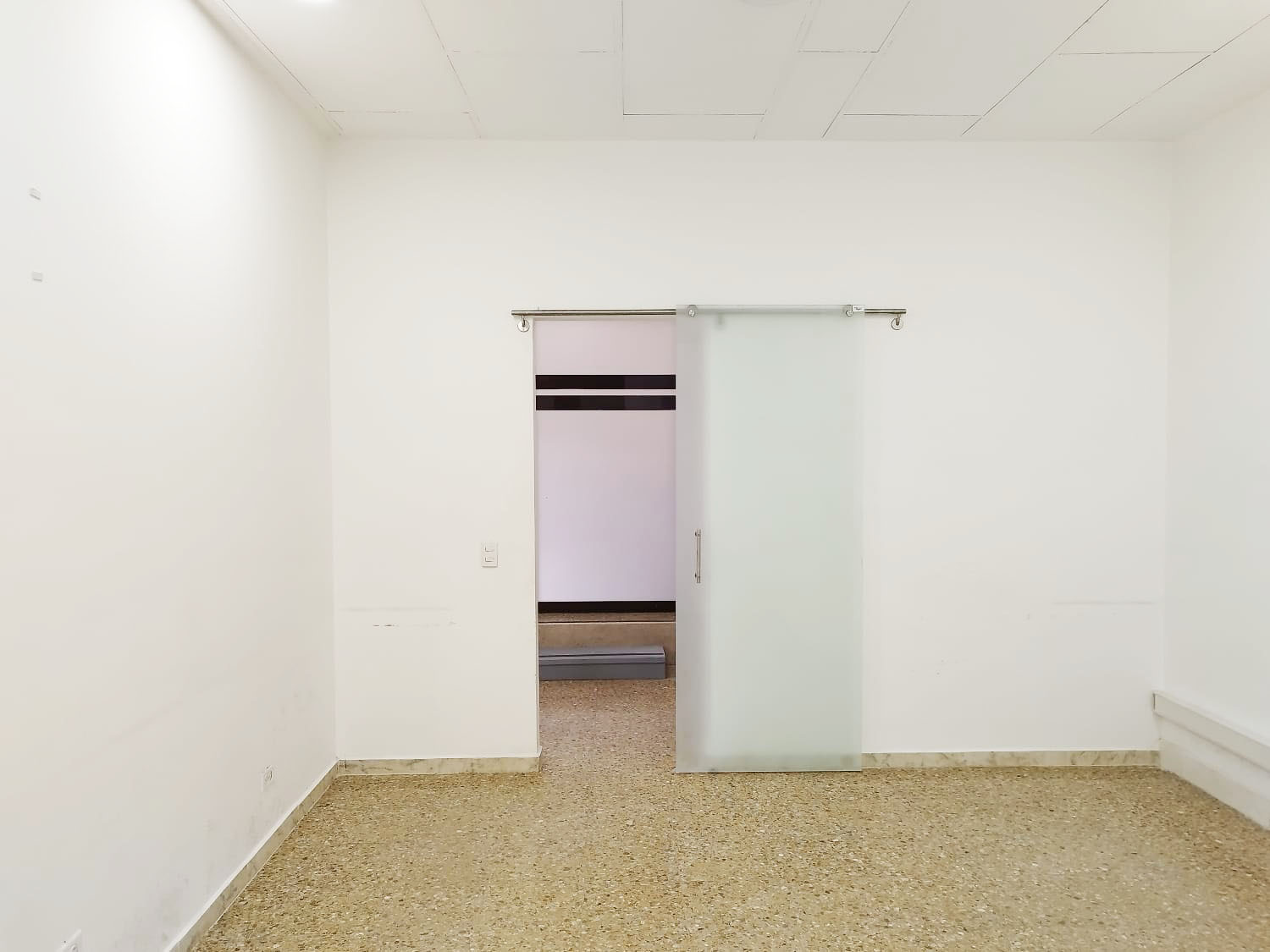 Oficina en arriendo en La Candelaria, Medellín, 160 m² · foto 2 de 17