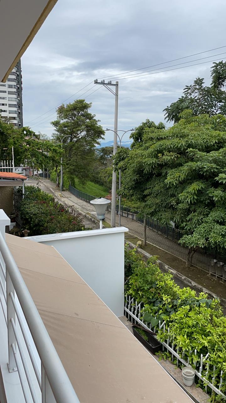 Casa de 4 alcobas en venta en Alvarez Las Americas, Bucaramanga, 245 m² · foto 5 de 16
