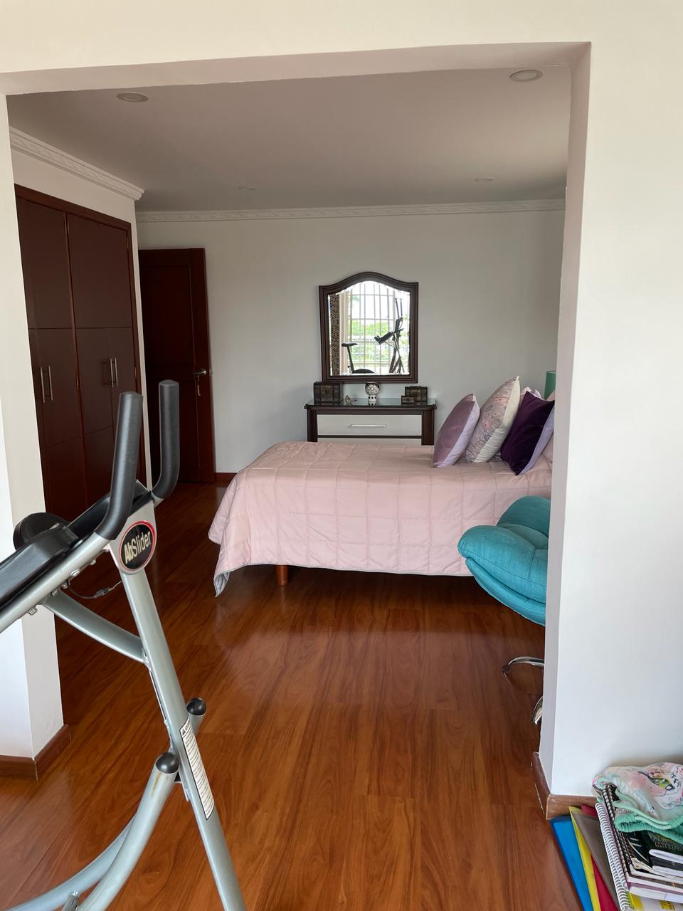 Casa de 4 alcobas en venta en Alvarez Las Americas, Bucaramanga, 245 m² · foto 8 de 16