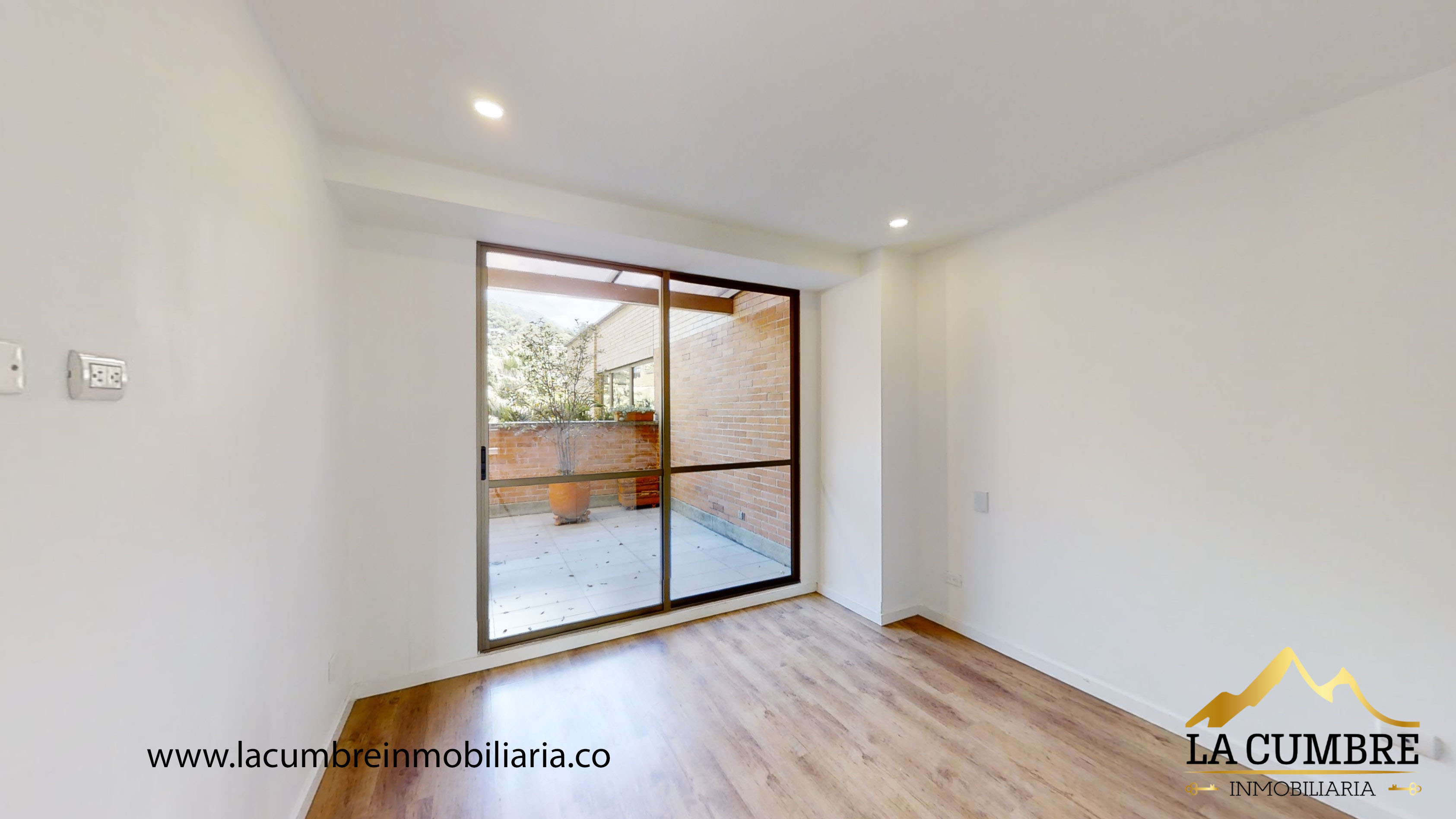 Apartamento de 2 alcobas en arriendo en El Tesoro, Medellín, 105 m² · foto 10 de 13