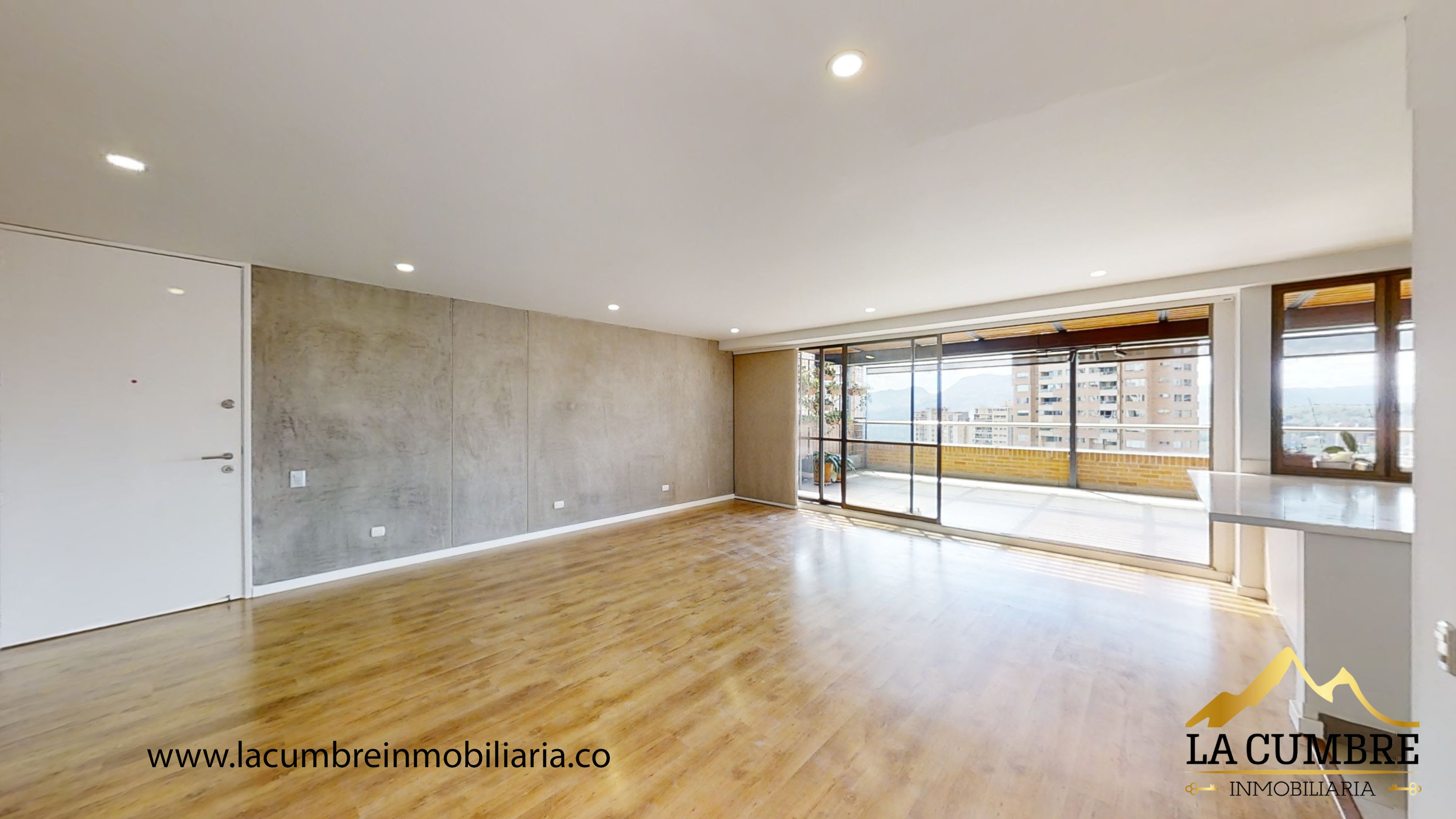 Apartamento de 2 alcobas en arriendo en El Tesoro, Medellín, 105 m² · foto 4 de 13