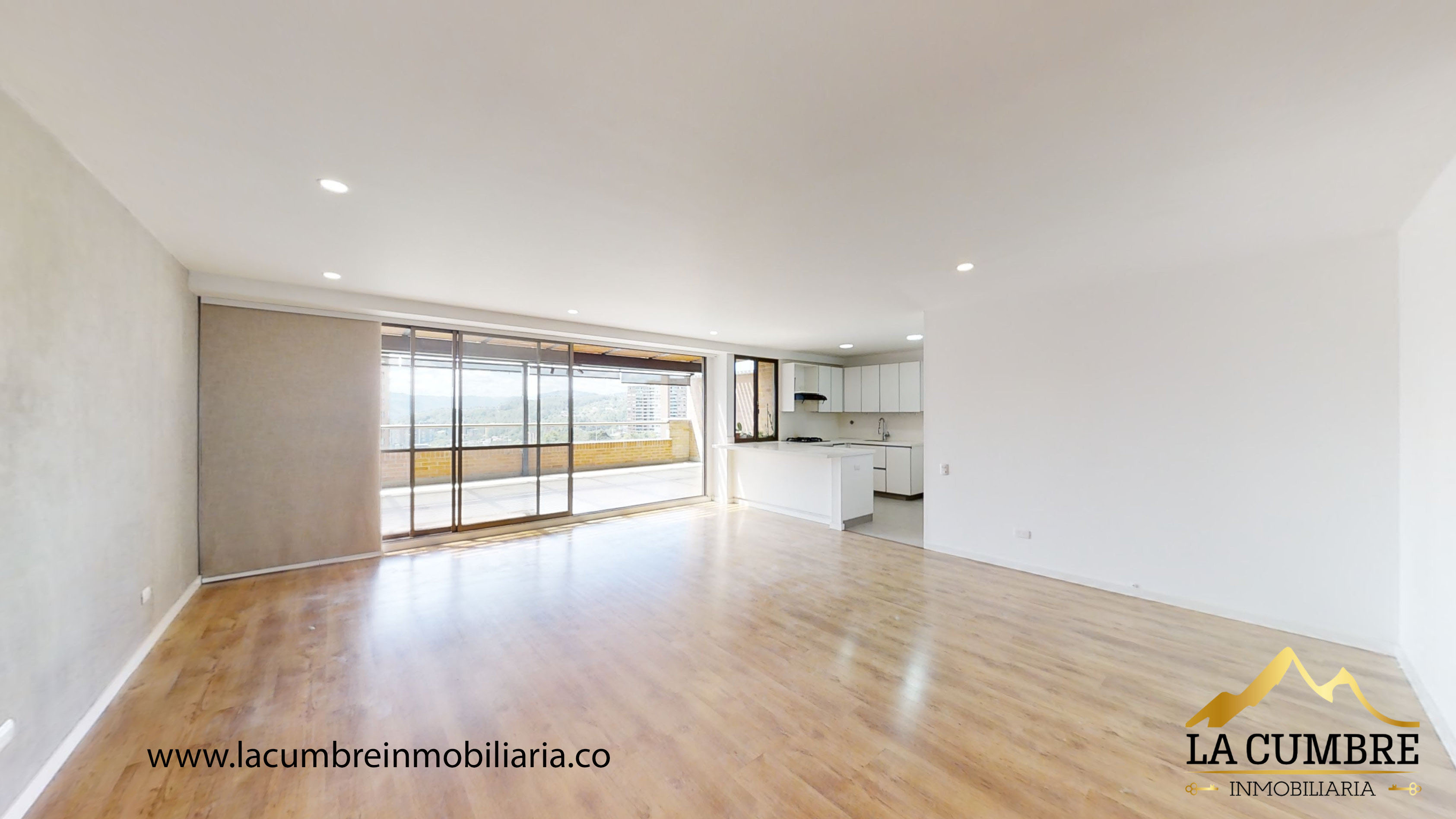 Apartamento de 2 alcobas en arriendo en El Tesoro, Medellín, 105 m² · foto 5 de 13