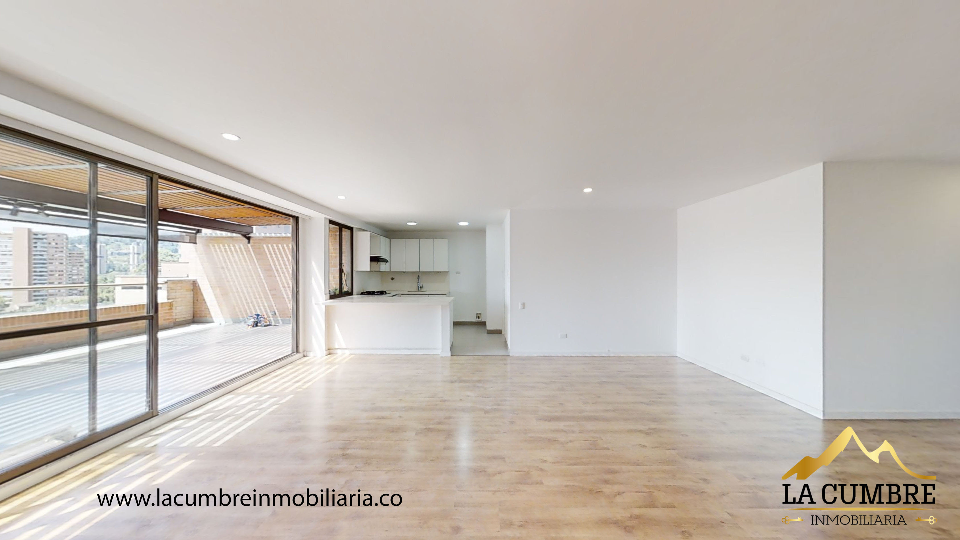 Apartamento de 2 alcobas en arriendo en El Tesoro, Medellín, 105 m² · foto 6 de 13