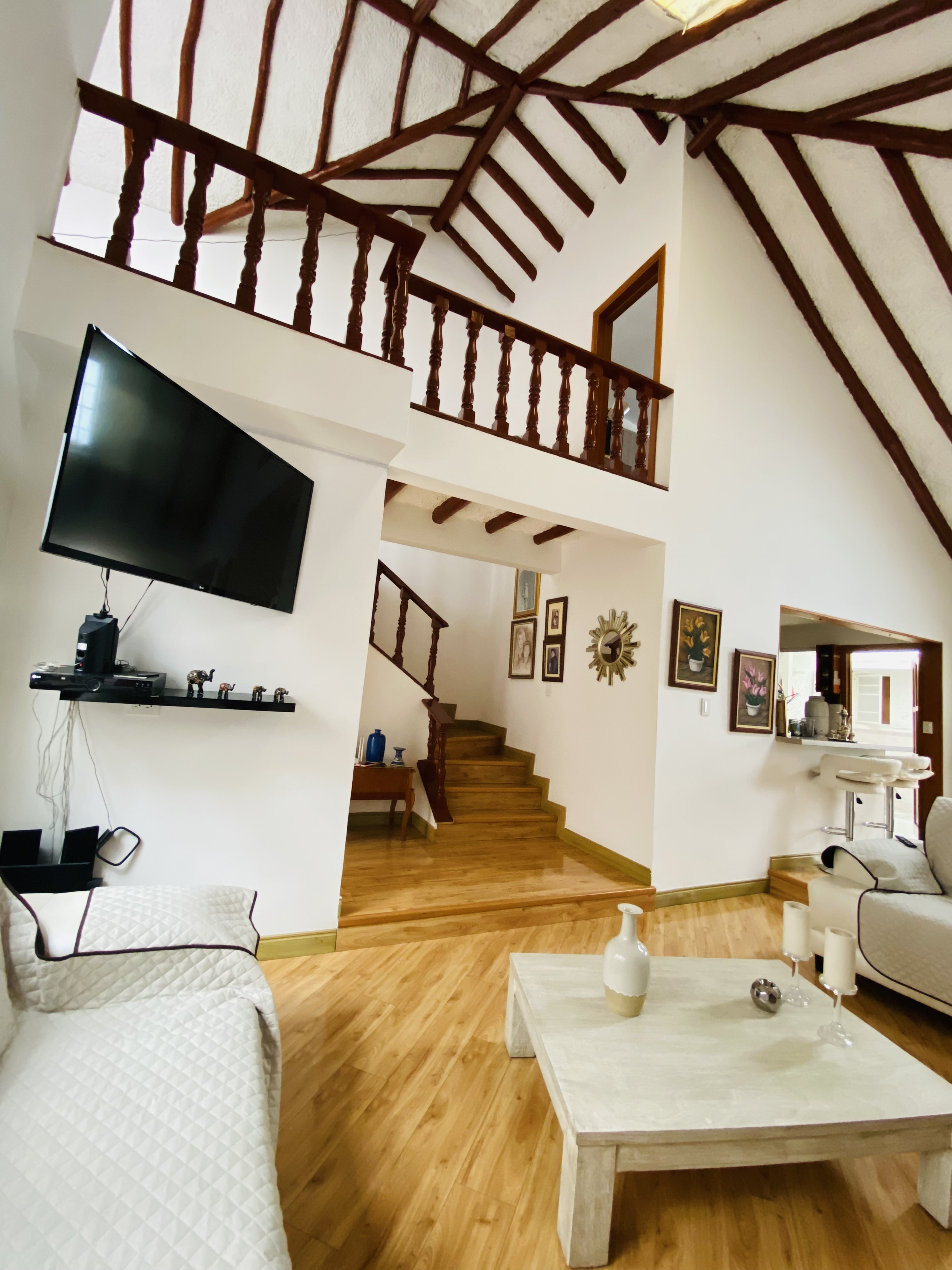 Casa en venta en Alhambra, Bogotá · foto 5 de 24