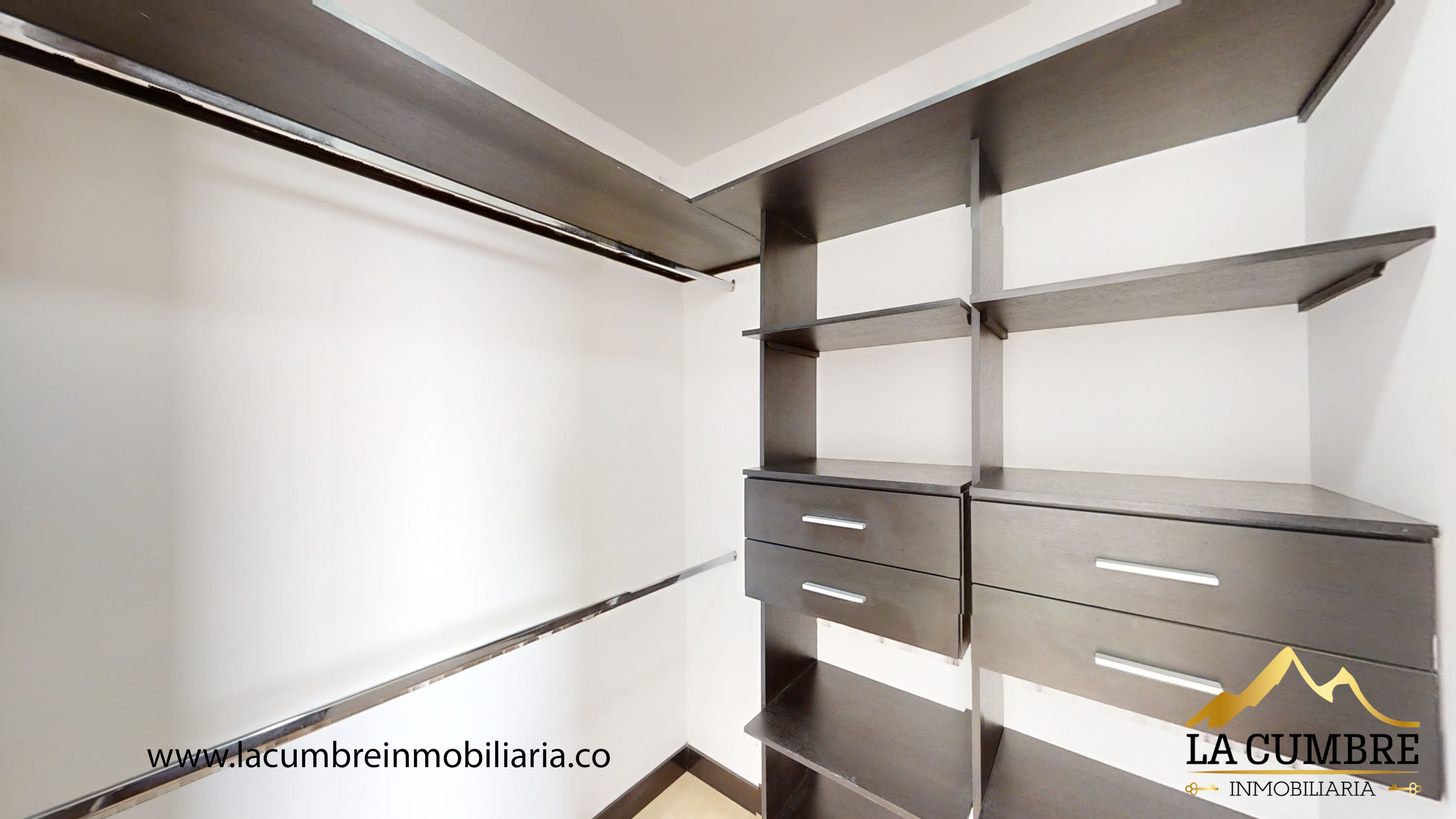 Apartamento en arriendo en El Poblado, Medellín · foto 12 de 16