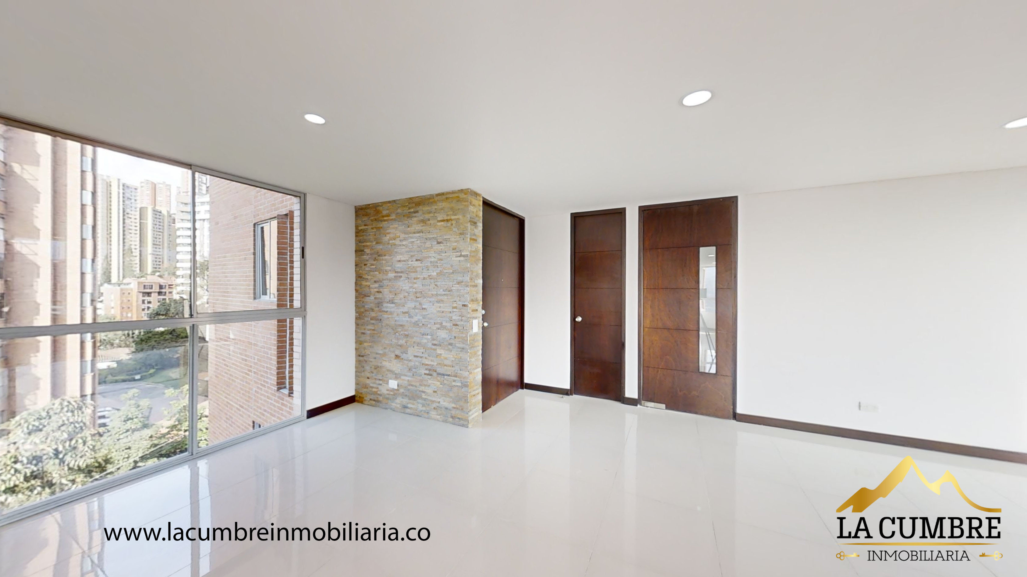 Apartamento en arriendo en El Poblado, Medellín · foto 2 de 16