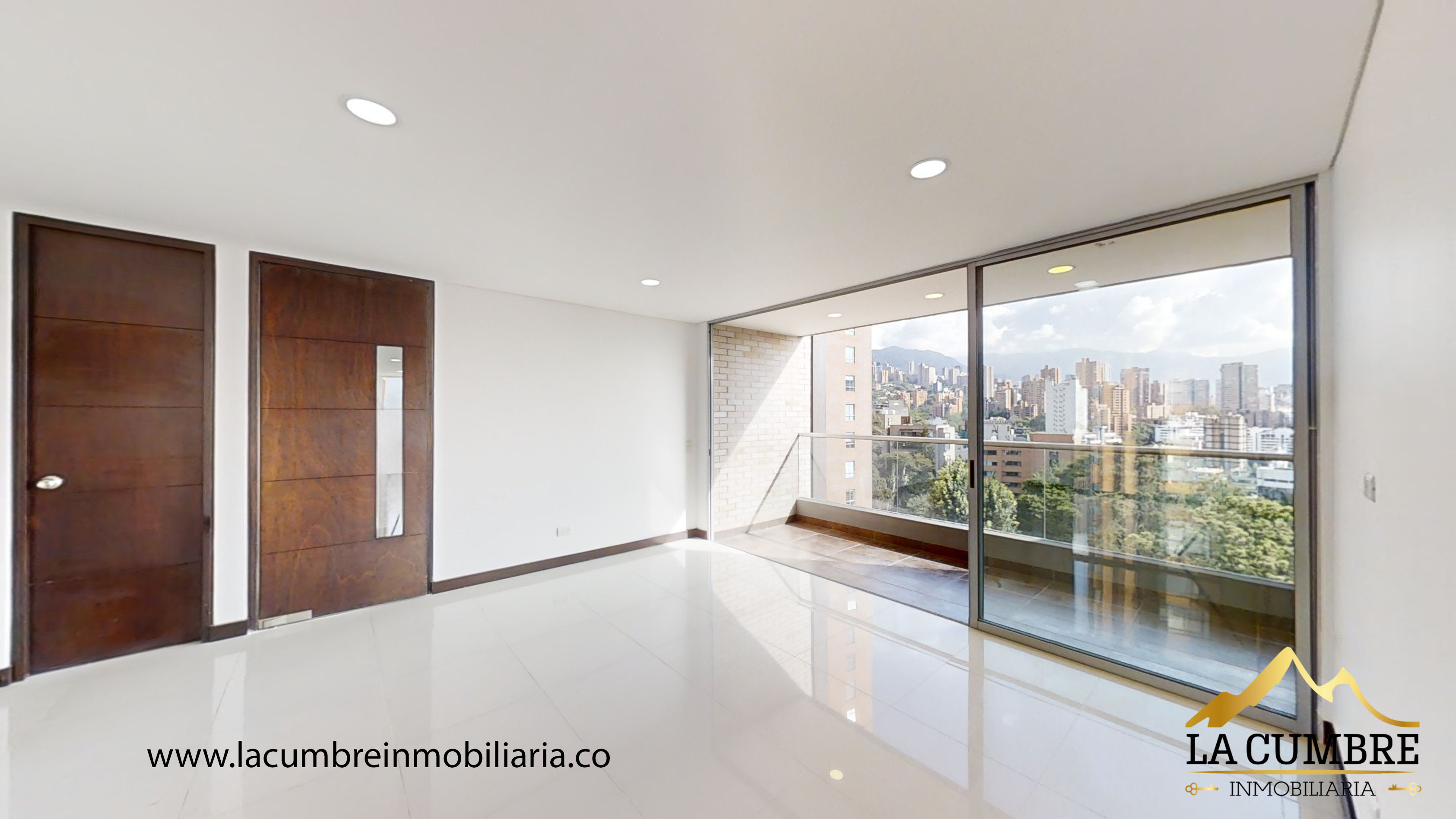 Apartamento en arriendo en El Poblado, Medellín · foto 3 de 16
