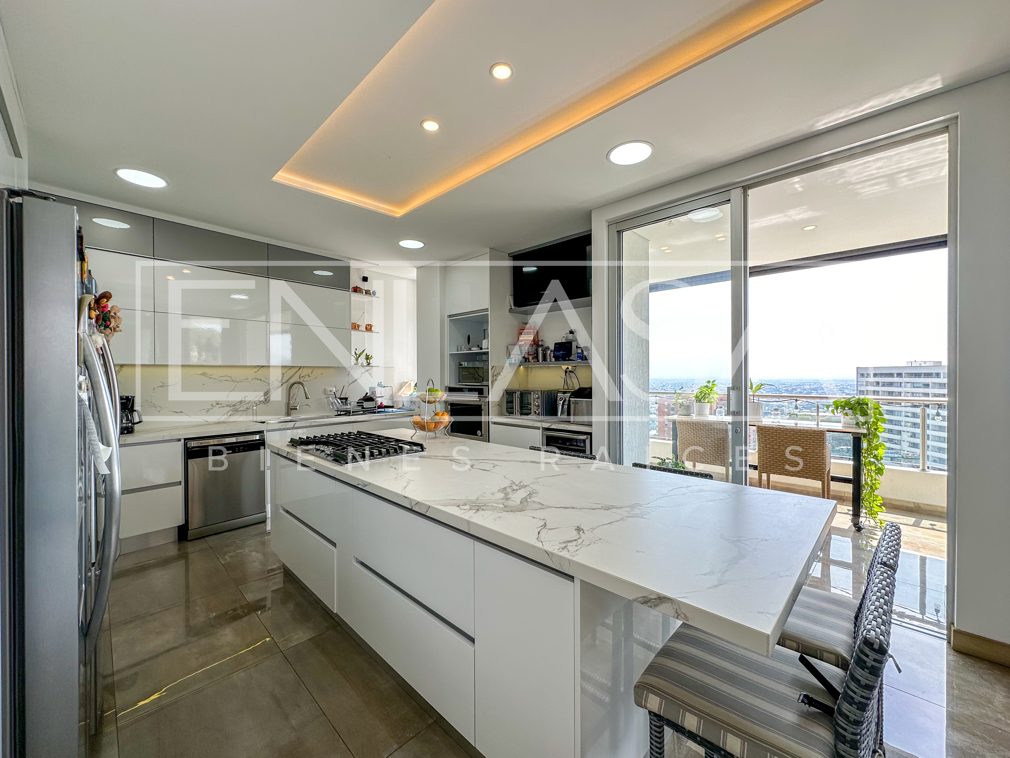 Casa de 4 alcobas en venta en Cristales, Cali, 615 m² · foto 9 de 24