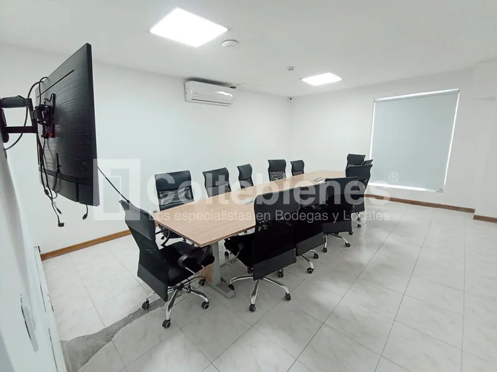 Oficina en arriendo en Camparola, Itagüí, 2629 m² · foto 14 de 20