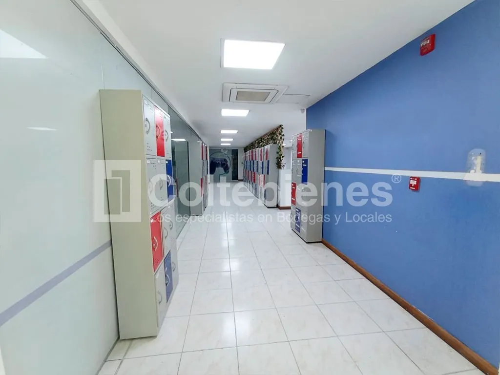 Oficina en arriendo en Camparola, Itagüí, 2629 m² · foto 18 de 20
