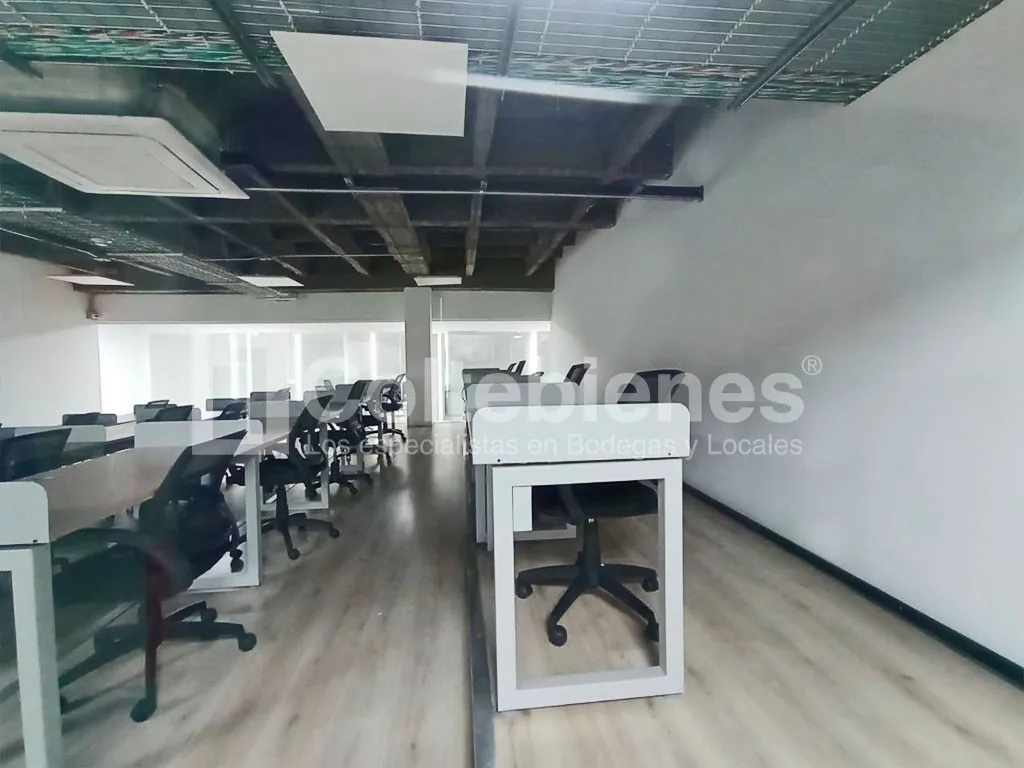 Oficina en arriendo en Camparola, Itagüí, 2629 m² · foto 8 de 20