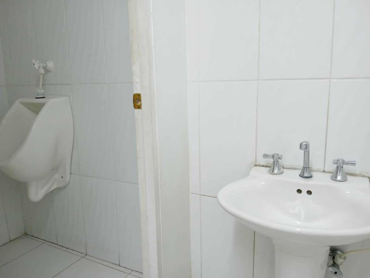 Local en arriendo en Conquistadores, Medellín, 650 m² · foto 19 de 20