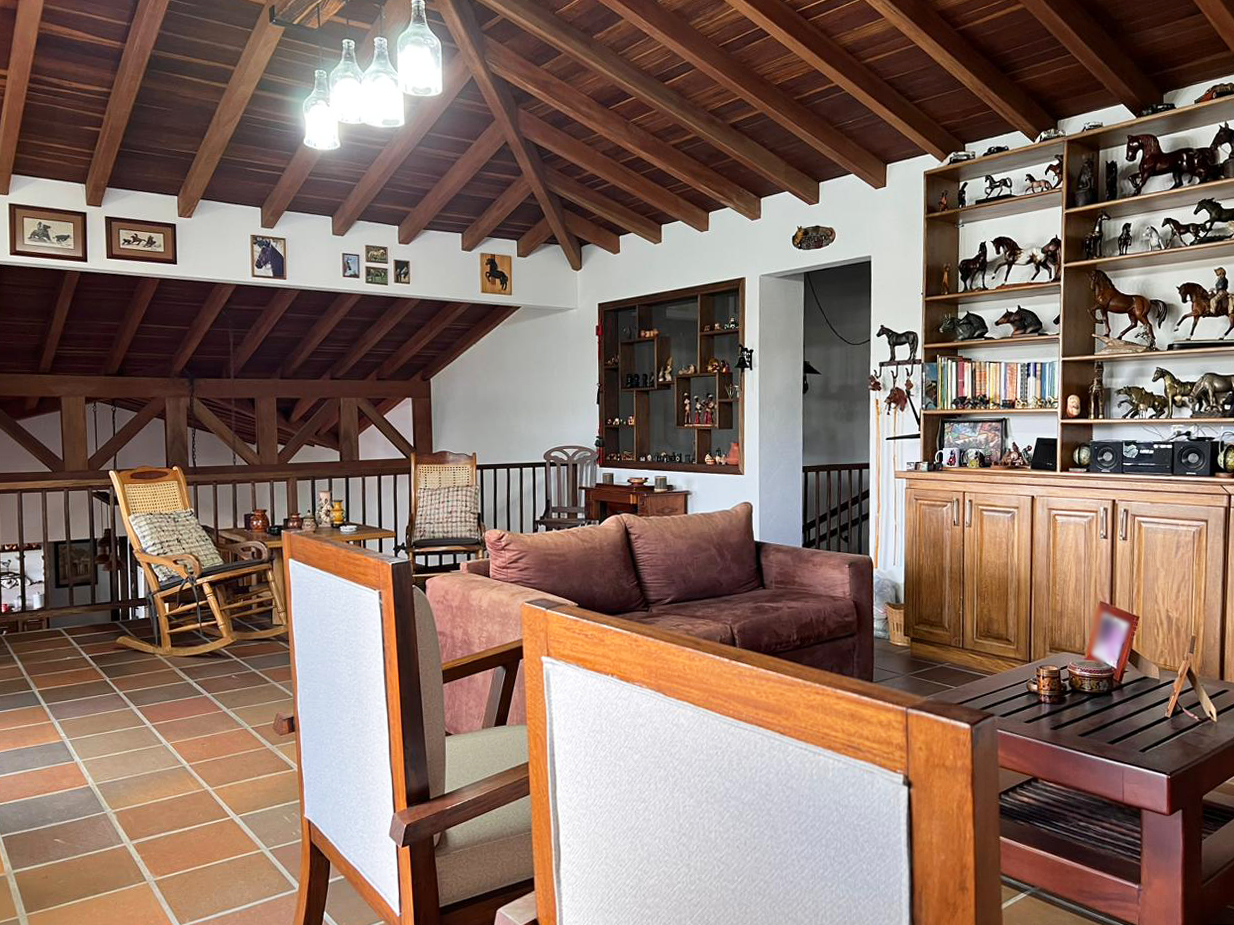 Casa de 3 alcobas en venta en La Ceja, 307 m² · foto 8 de 20