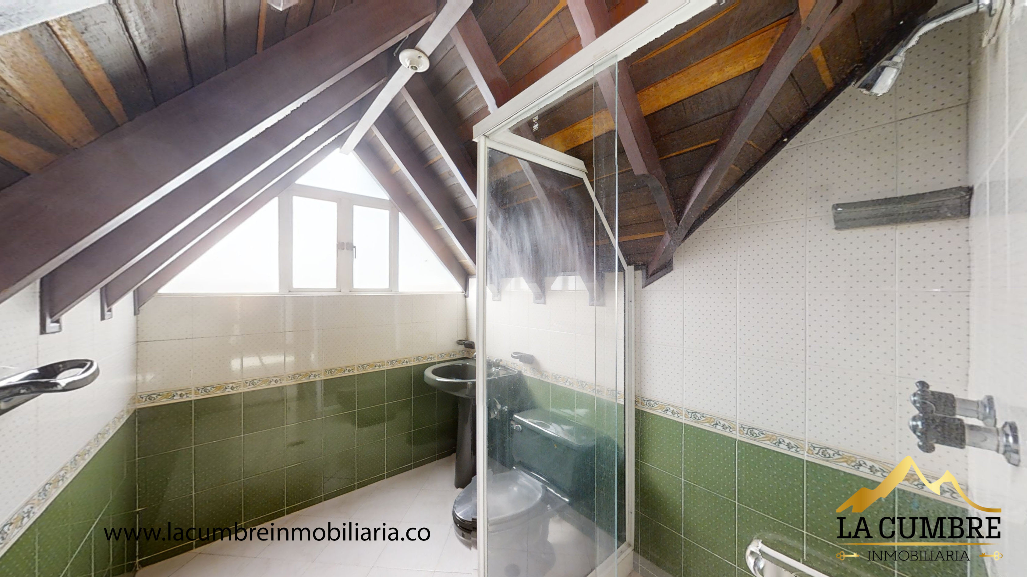 Casa de 4 alcobas en venta en El Tesoro, Medellín, 375 m² · foto 13 de 15