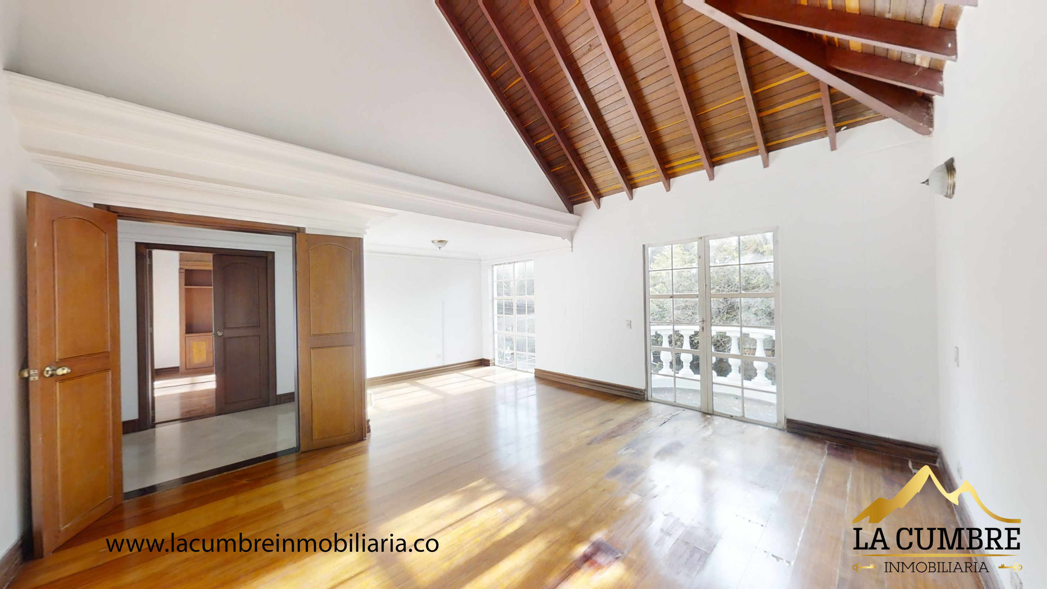 Casa de 4 alcobas en venta en El Tesoro, Medellín, 375 m² · foto 7 de 15